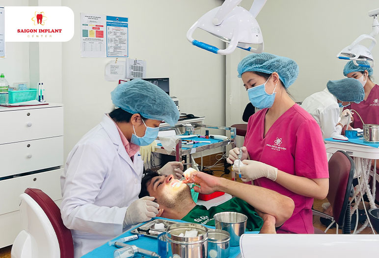 Dr Phan Hoang Minh Tu - best dentist cosmetic in Vietnam